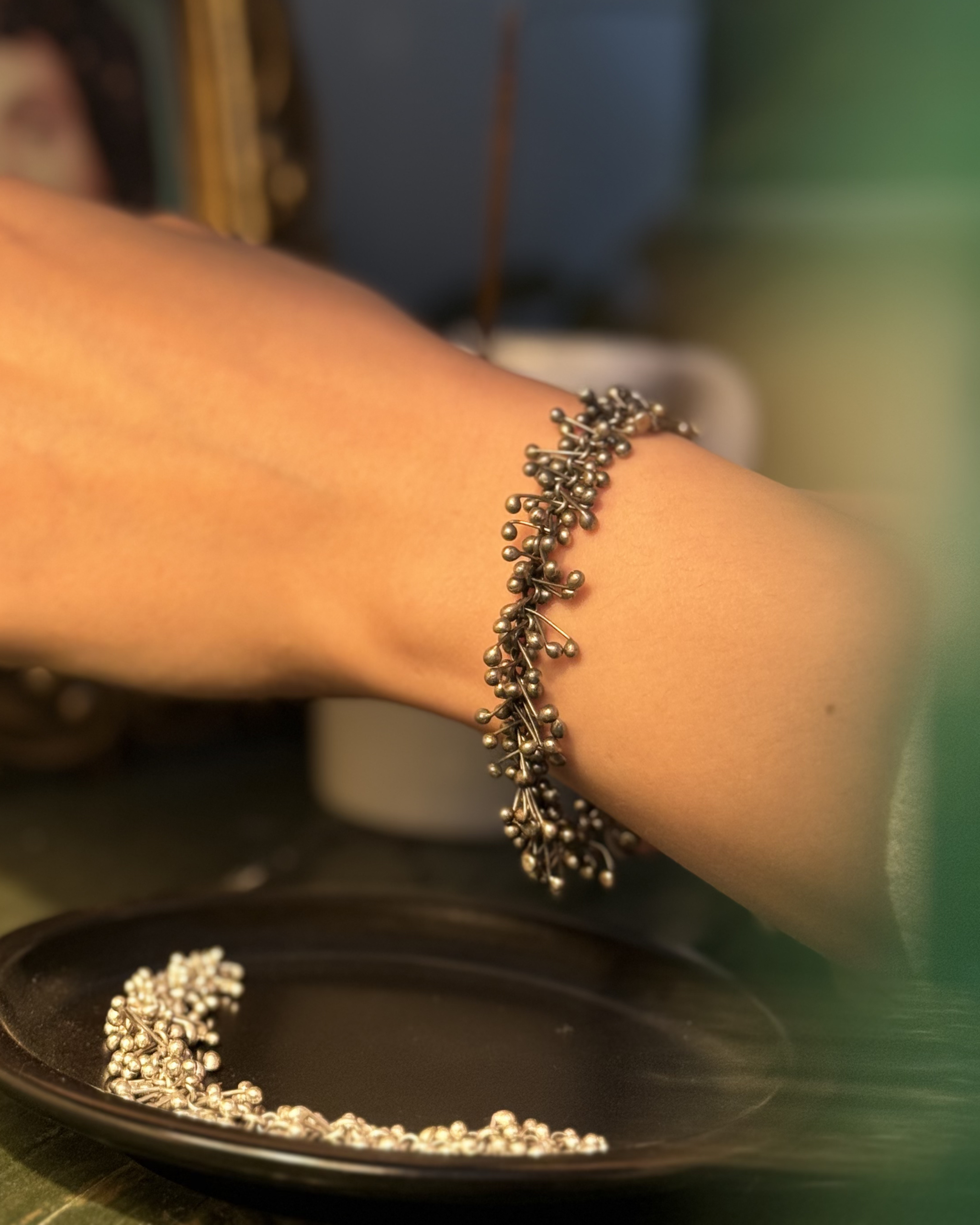 Green and Gold Simple Jewelry Sale Promotion Instagram Post - 2025-12-02T133202.273