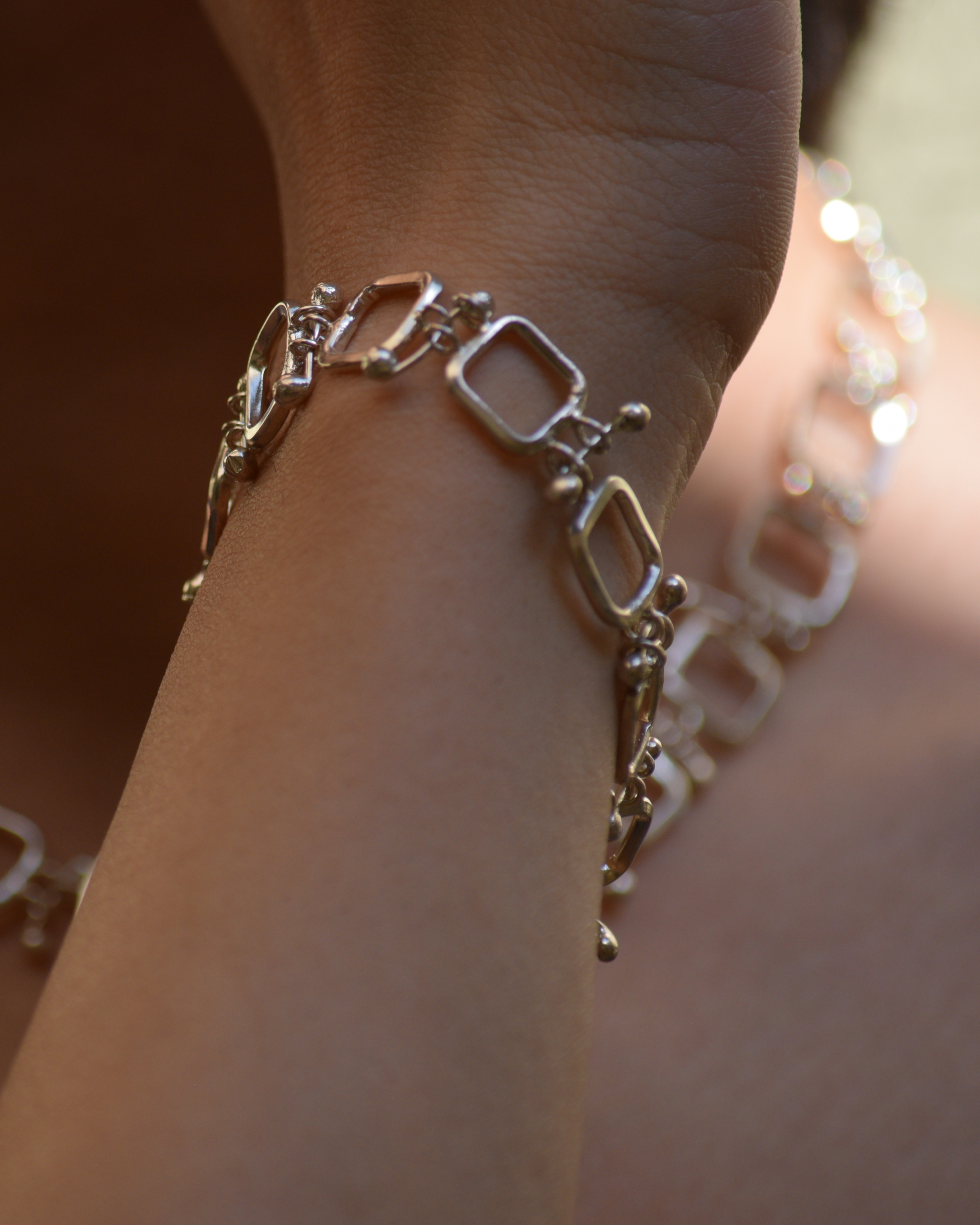 Green and Gold Simple Jewelry Sale Promotion Instagram Post - 2025-12-01T162710.357